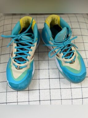 New Balance Kawhi Leonard Moreno Valley blue basketball sneakers